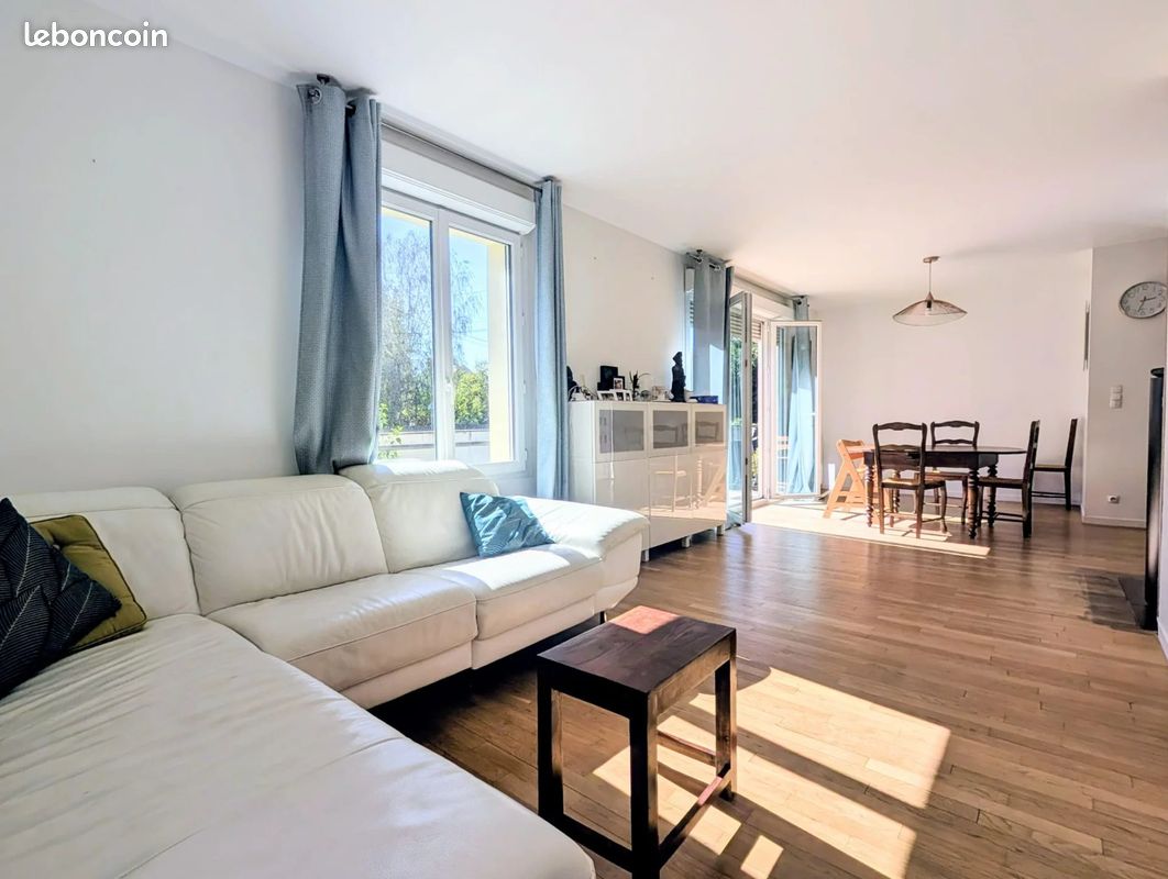 Maison 5 pièces 136 m² · à Plaisir · 136 m² · 469 000 €