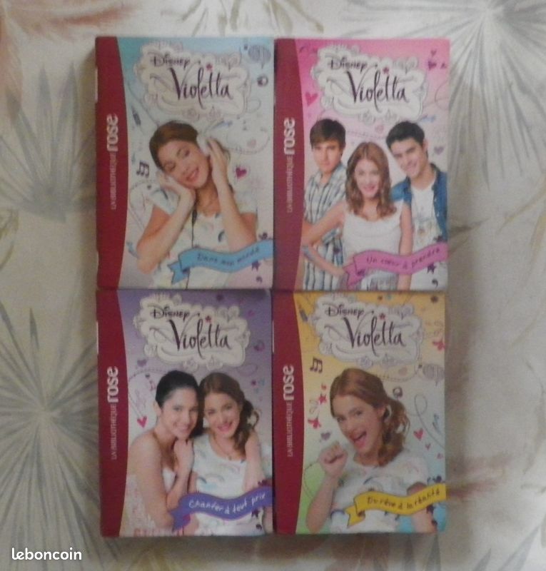 4 VIOLETTA n°1 à 4 BIBLIOTHEQUE ROSE (image 1)