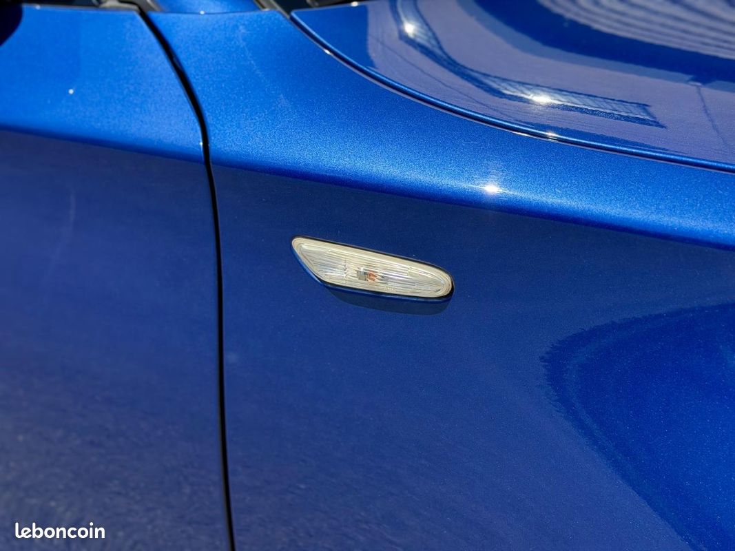 BMW SéRIE 1 COUPé 125i 3.0L 6 cylindres - Boîte manuelle - Montego Blue (image 37)