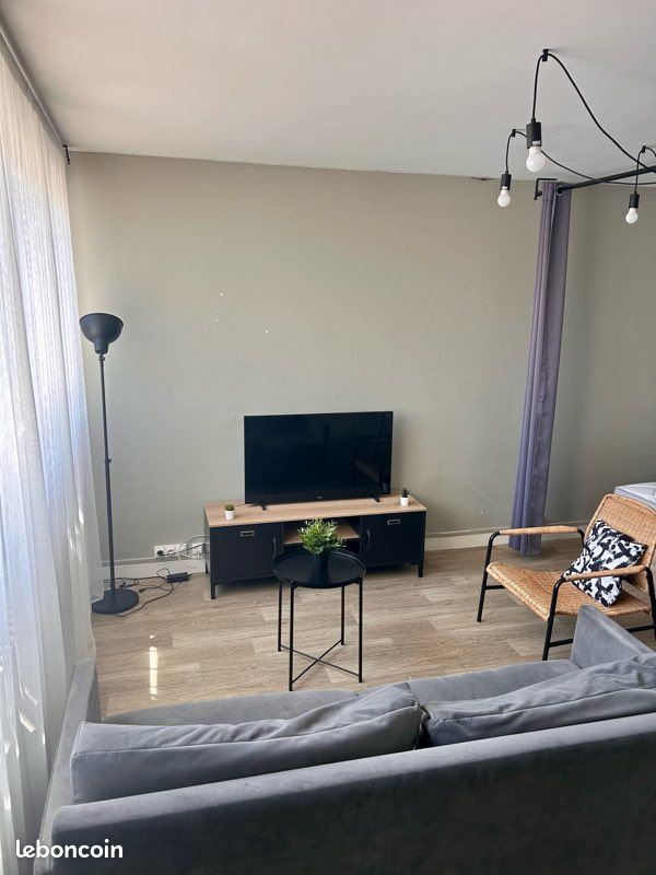 Appartement 1 pièce 33 m² · à Niort · 33 m² · 650 €