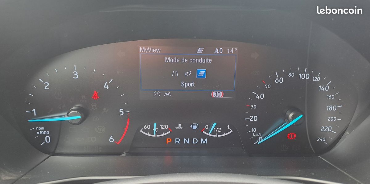 Ford focus 1.5 tdci 120ch st line powershift bva8 (image 10)