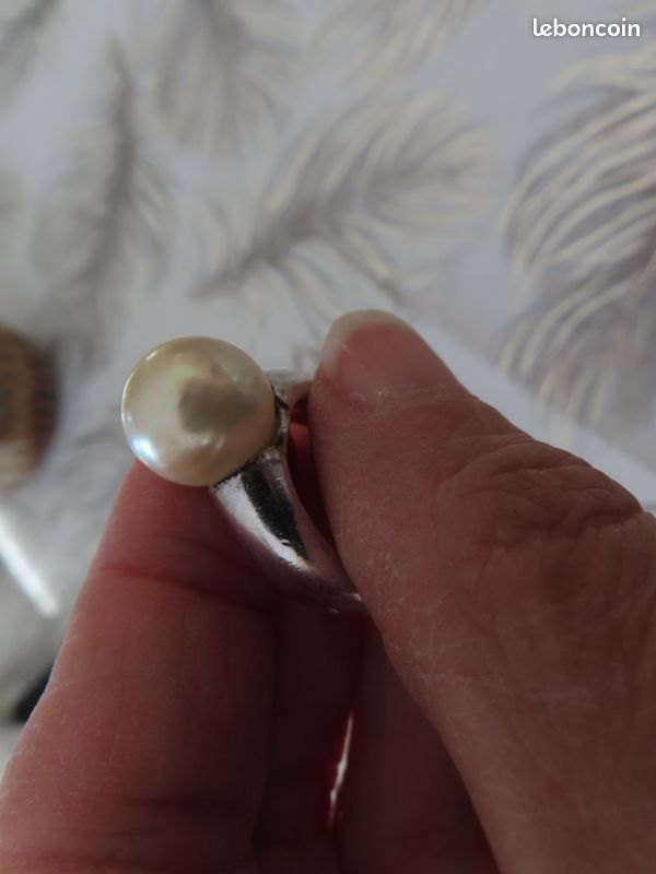Bague Moderniste Argent 925 Sertie De Nacre Grise Irisée - Taille 50, Pièce Unique - Occasion