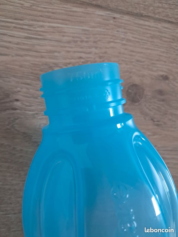 Bouteille Tupperware (image 3)