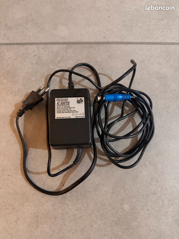 Console Nintendo NES (FRA) + 2 Manettes + Câbles Officiels (image 6)