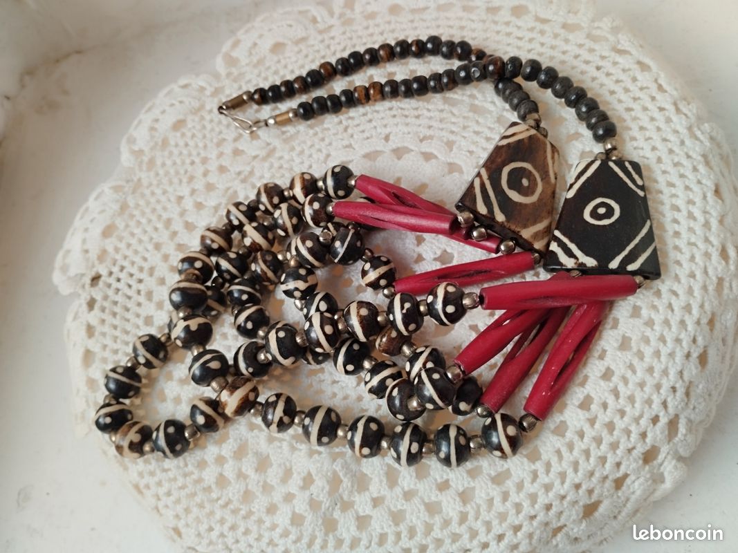 Collier Vintage Réglable 3 Rangs - Perles Rouges Et Noires Avec Pampilles, Bijou Ancien Modèle 5413, Occasion