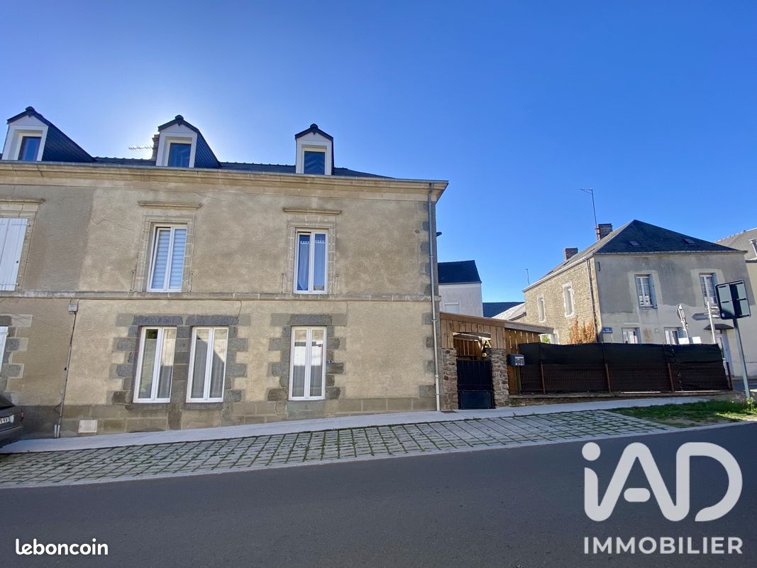 Maison 5 pièces 102 m² · à Champgenéteux · 102 m² · 90 000 €