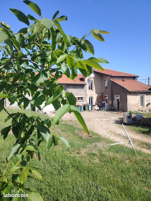 Maison 5 pièces 220 m² · à Dampvitoux · 220 m² · 218 000 €