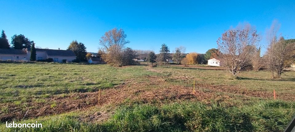 Terrain 1 164 m² Vagnas · 112 000 €