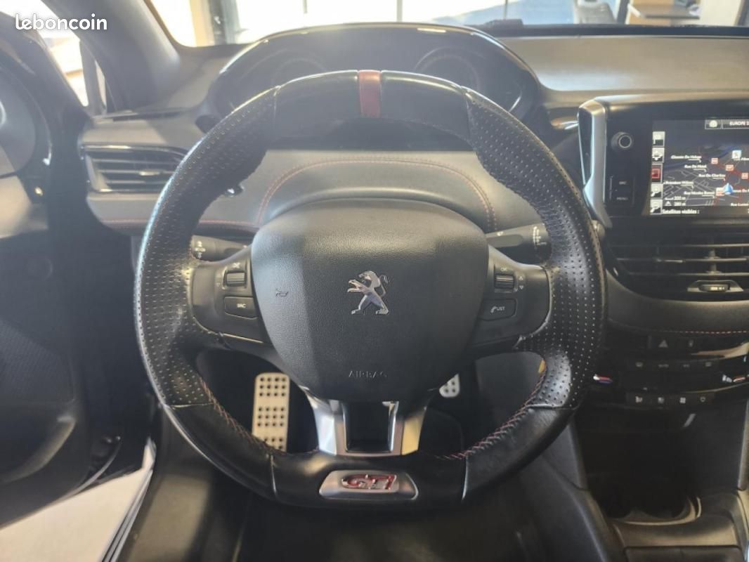 Peugeot 208 GTi 1.6L THP S&S - CH (image 11)