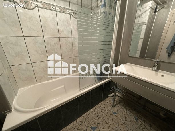 https://img.leboncoin.fr/api/v1/lbcpb1/images/4d/d7/ef/4dd7efe3d36b6ace6f965000a68fec6af8a85128.jpg?rule=ad-image