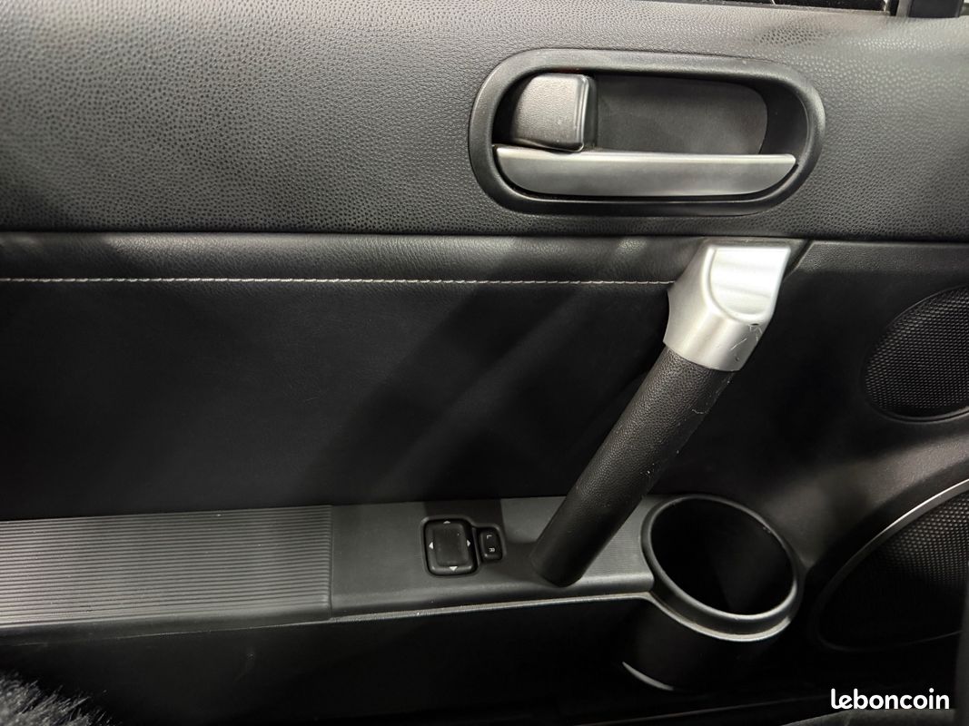 MAZDA MX-5 MX5 1.8L Elegance Cuir TOIT RIGIDE RETRACTABLE (image 29)