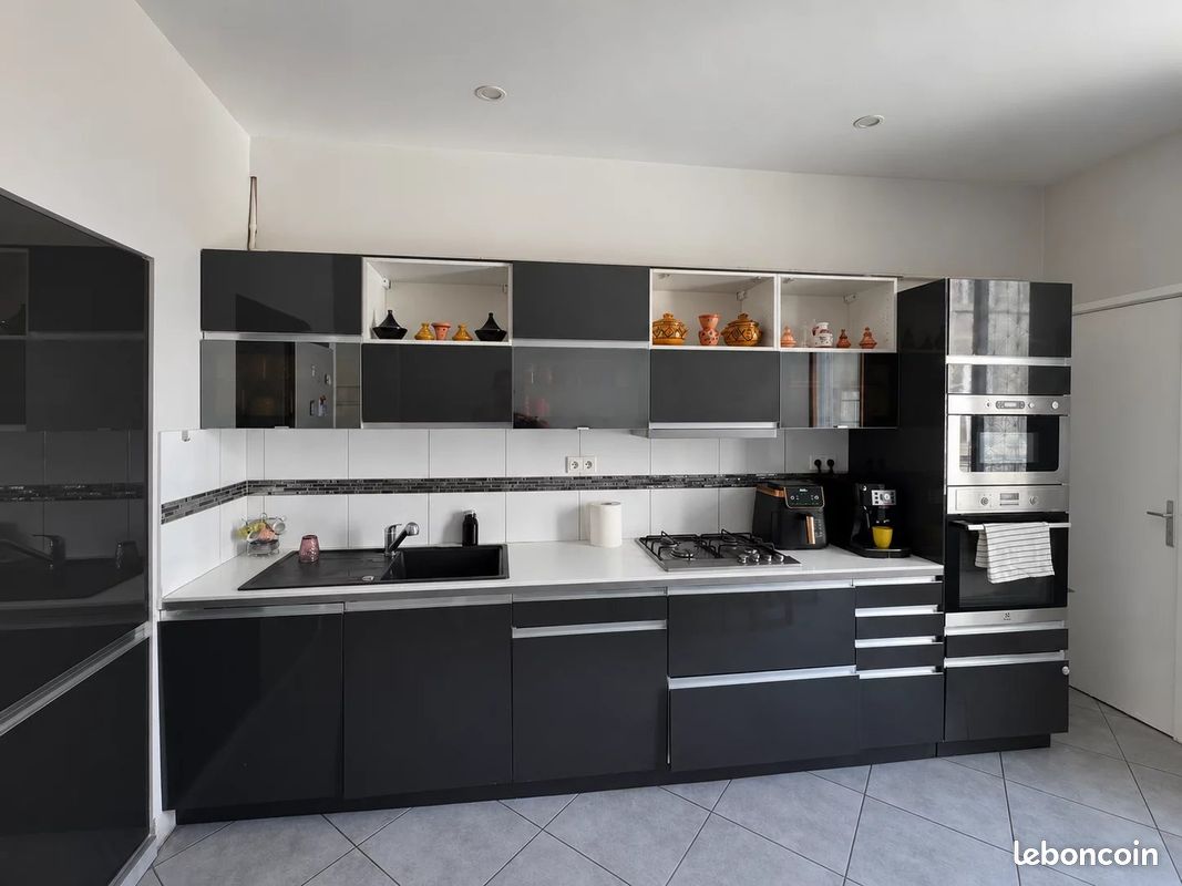 Appartement 6 pièces 119 m² · à Saint-Étienne · 119 m² · 95 000 €