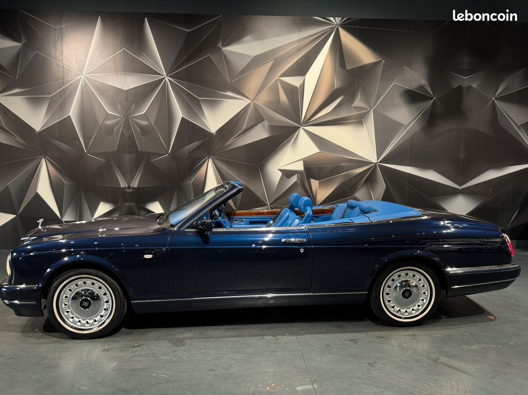 Rolls-Royce Corniche V8 6.8 V8 325 Ch BA Cabriolet Berline BVA 2001 4 Places (image 2)