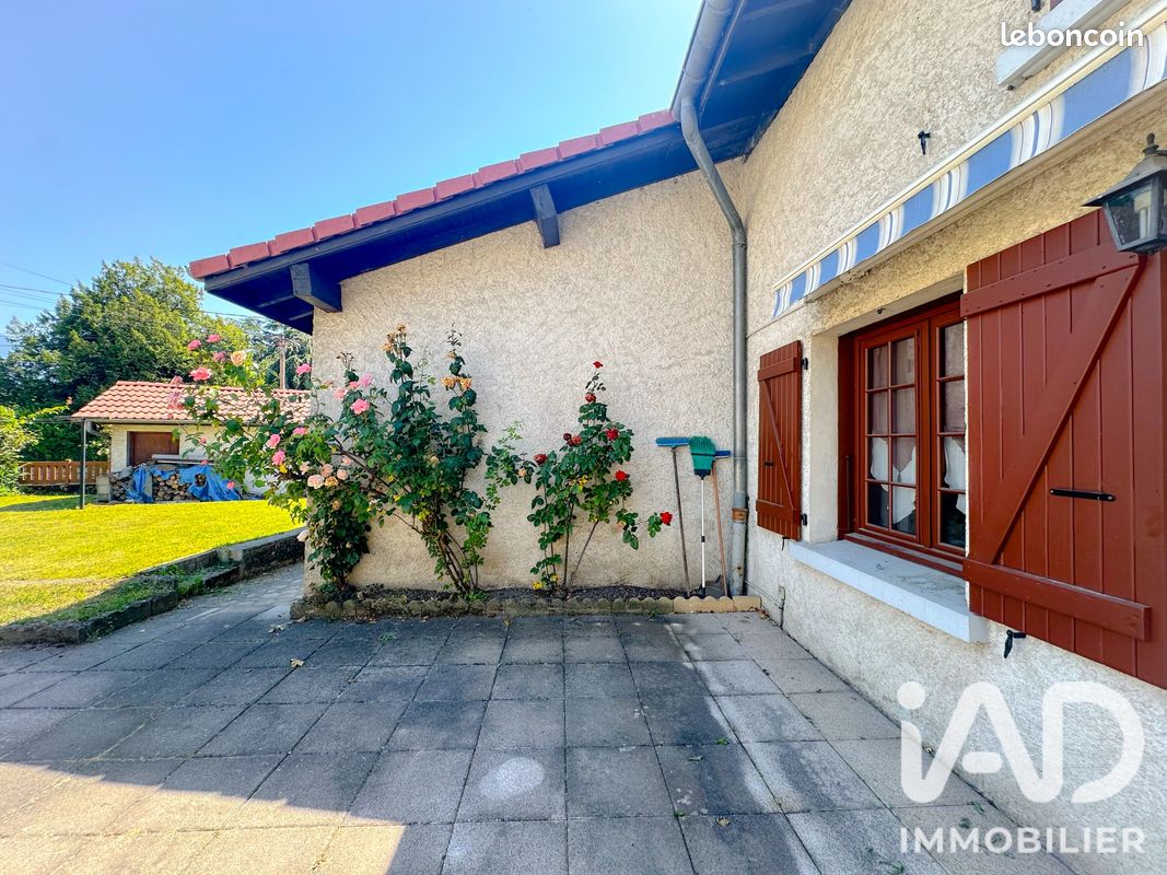 Maison 4 pièces 133 m² · à Tullins · 133 m² · 225 000 €