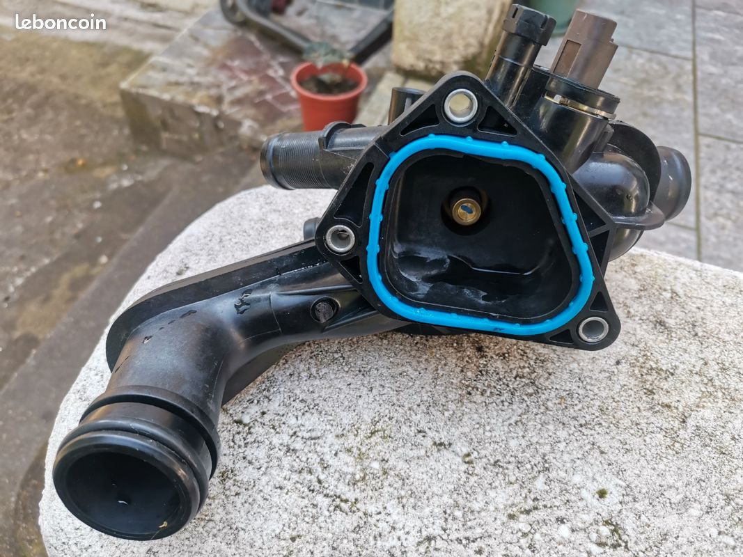 Boitier Thermostat D'eau moteur thp (image 1)
