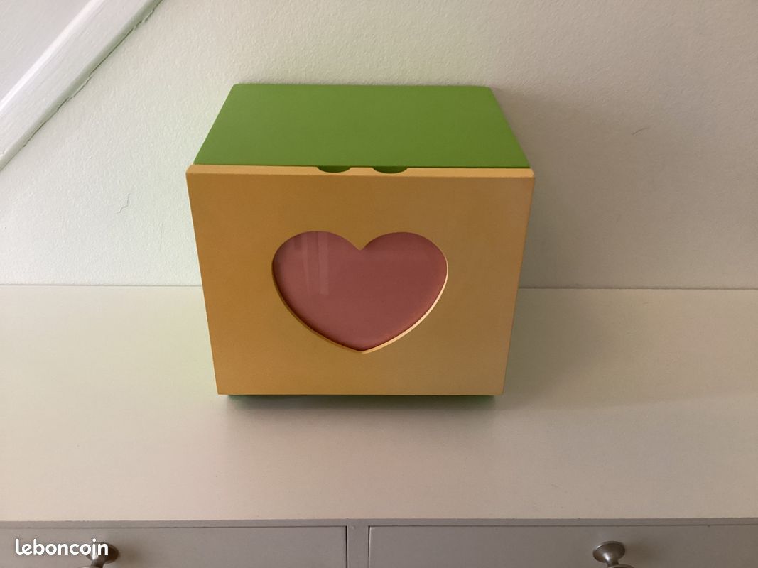Jolie boite de rangement en bois pour CD , photos , bibelots … (image 1)