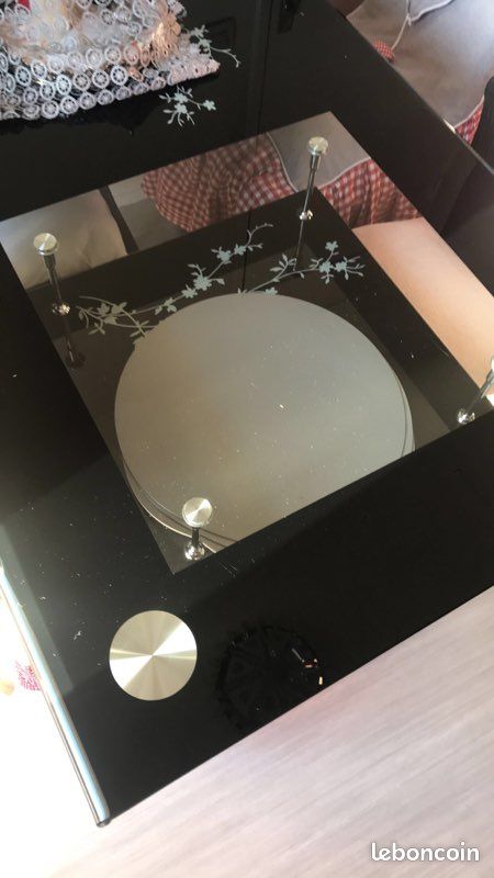 Table (image 1)