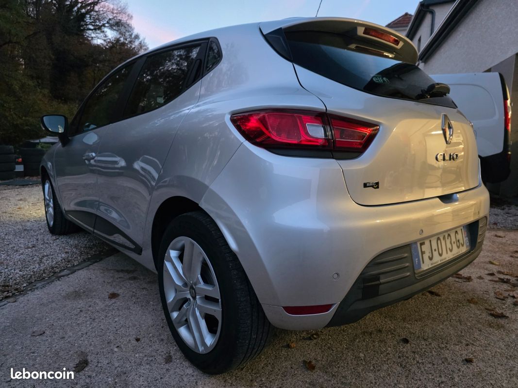 ✅renault clio iv 1.5 dci 90 ch media nav business ➡️5 places ⏩️ SANS AD BLUE (image 4)