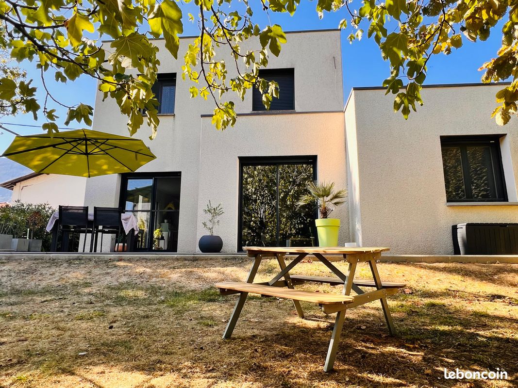 Maison 5 pièces 110 m² · à Saint-Égrève · 110 m² · 480 000 €
