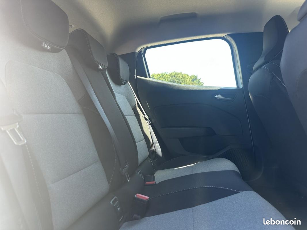 RENAULT CLIO 1.6 E-Tech Hybride - 145 - BVA multi-modes 2025 V Evolution Réversible - GARANTIE 12 MOIS (image 14)