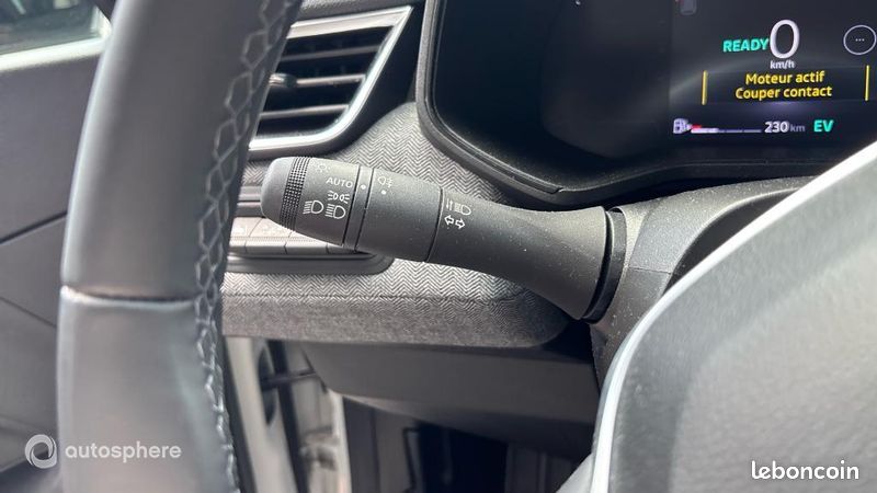 Renault Clio 1.6 E-Tech 145ch full hybrid Techno (image 23)