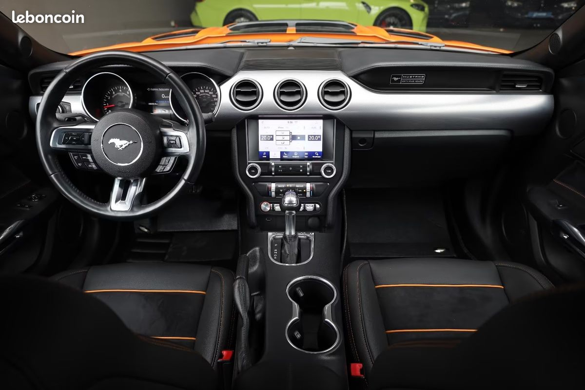 FORD Mustang GT Fifty Five Years Edition 5.0 V8 460 ch BVA10 – Twister Orange – Caméra – R19 (image 13)