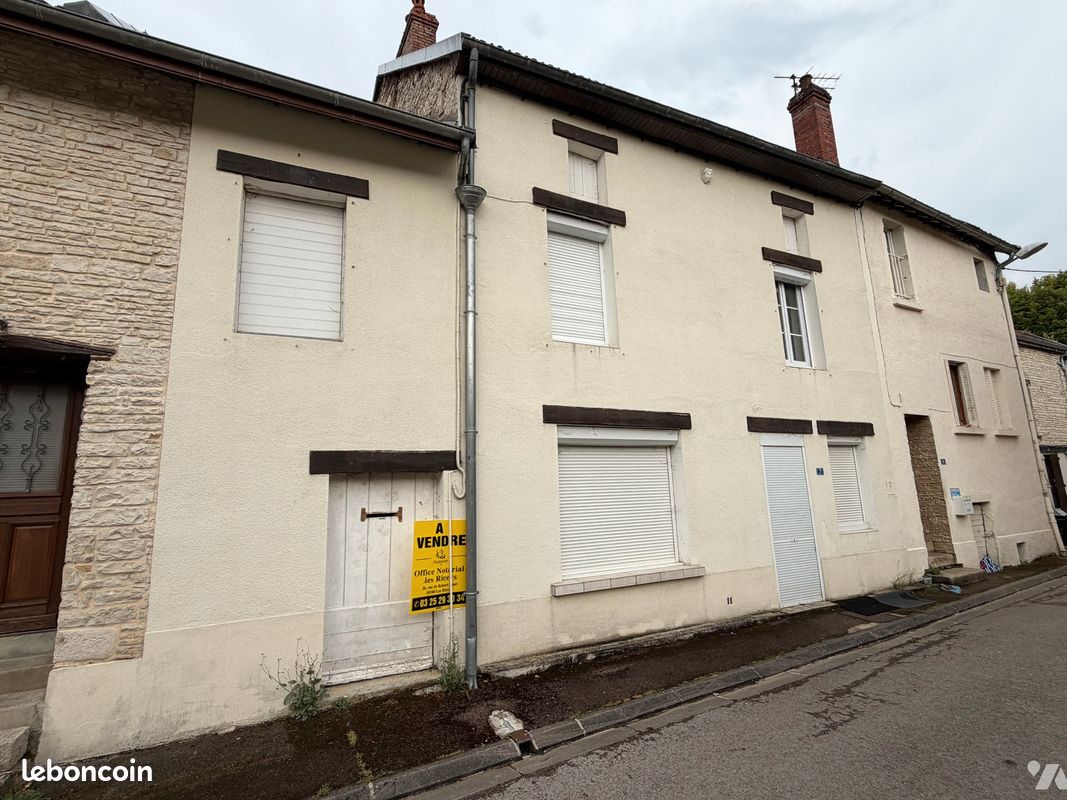 Maison 3 pièces 75 m² · à Mussy-sur-Seine · 75 m² · 32 400 €