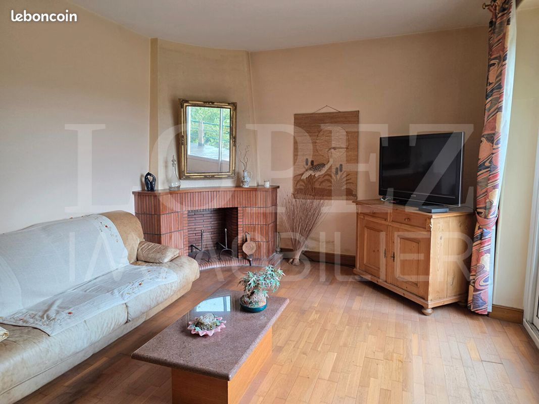Maison 7 pièces 141 m² · à Payrin-Augmontel · 141 m² · 149 000 €