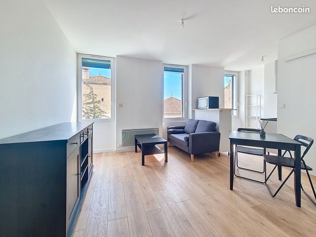 Appartement 1 pièce 28 m² · à Salon-de-Provence · 28,4 m² · 640 €/mois