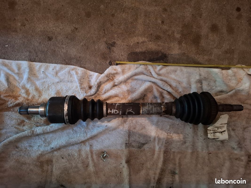 PEUGEOT 206 Cardan AVG coté conducteur avec ABS en bon état - Équipement  auto