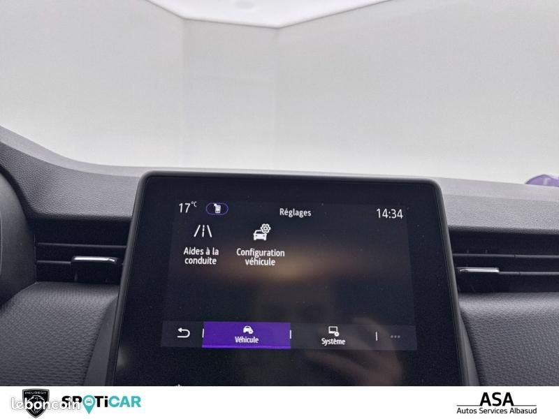 Renault Clio Réversible 1.6 E-Tech 145ch full hybrid Evolution (image 22)