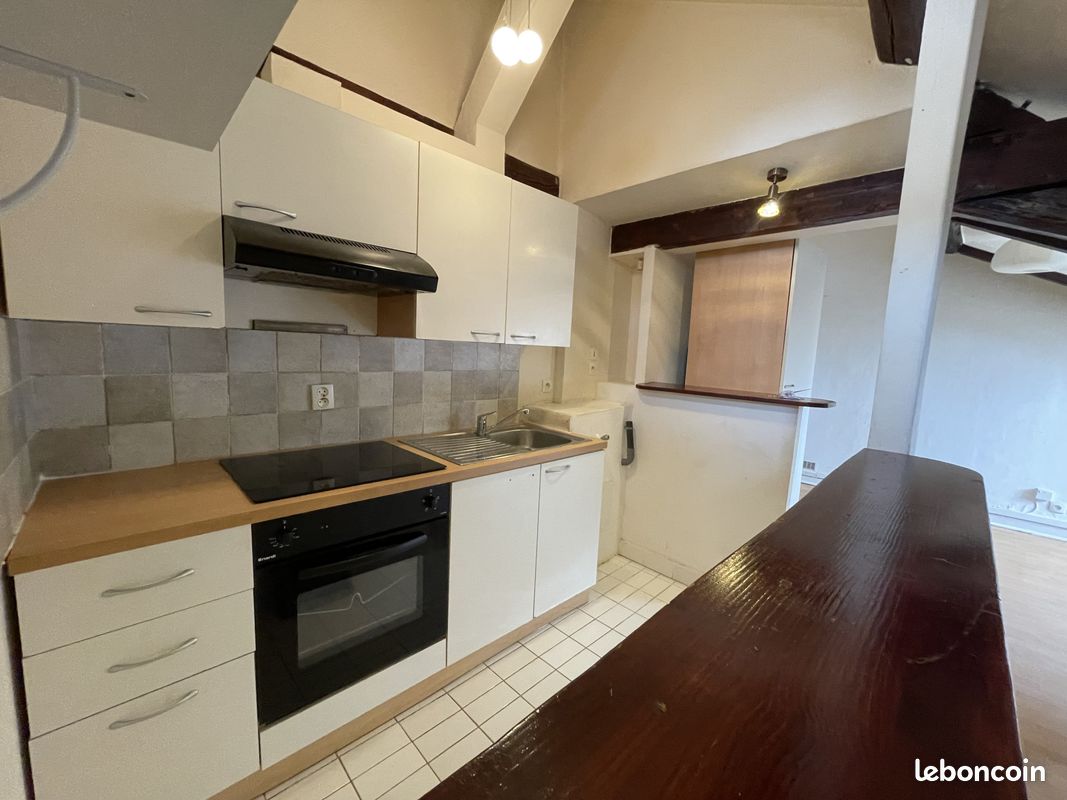 Appartement a louer - 2 pièce(s) - 37 m2 - Surfyn