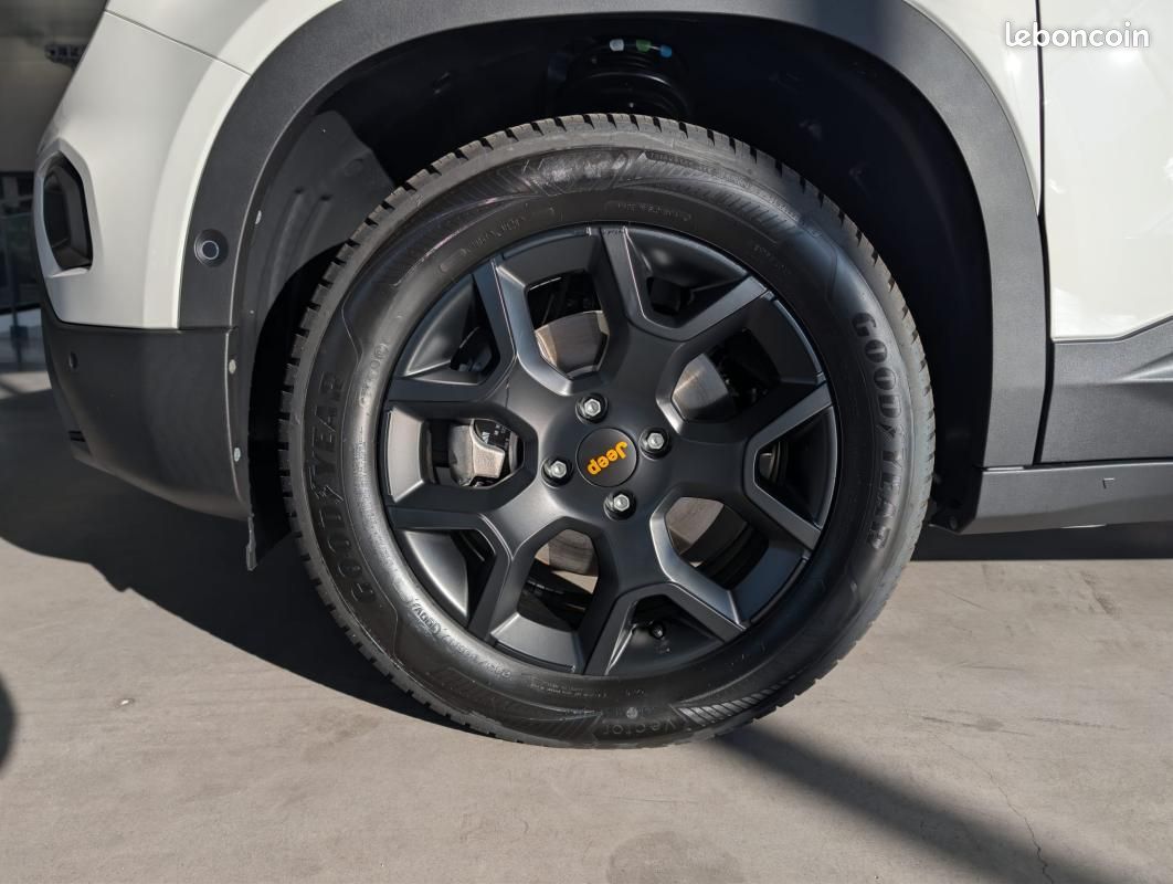 Jeep Avenger 1.2 Turbo T3 145 ch BVR6 4xe The North Face 5P (image 10)