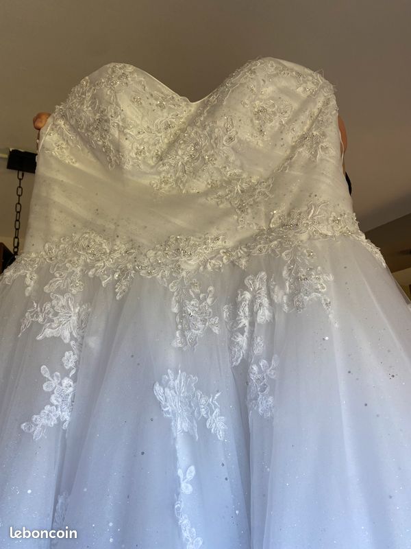 Robe de mariée en parfait état acheté chez Églantine mariage (image 1)