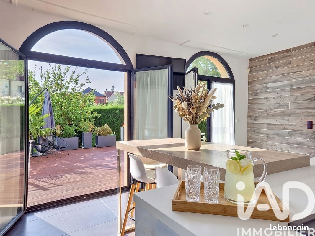 Maison 6 pièces 200 m² · à Soisy-sous-Montmorency · 200 m² · 765 000 €