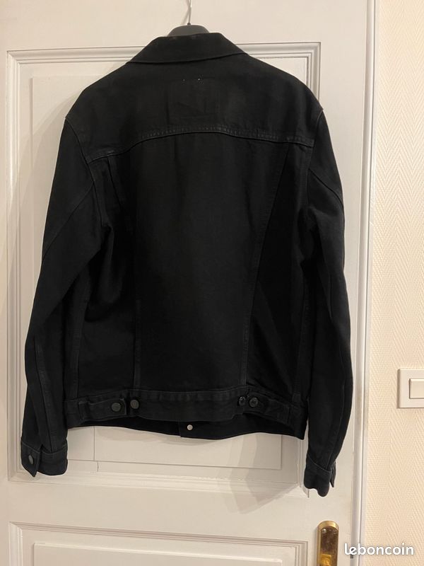 Blouson Homme Levi Strauss noir coton. Taille M. Excellent état. Quatre poches extérieures. Deux poches intérieures (image 2)