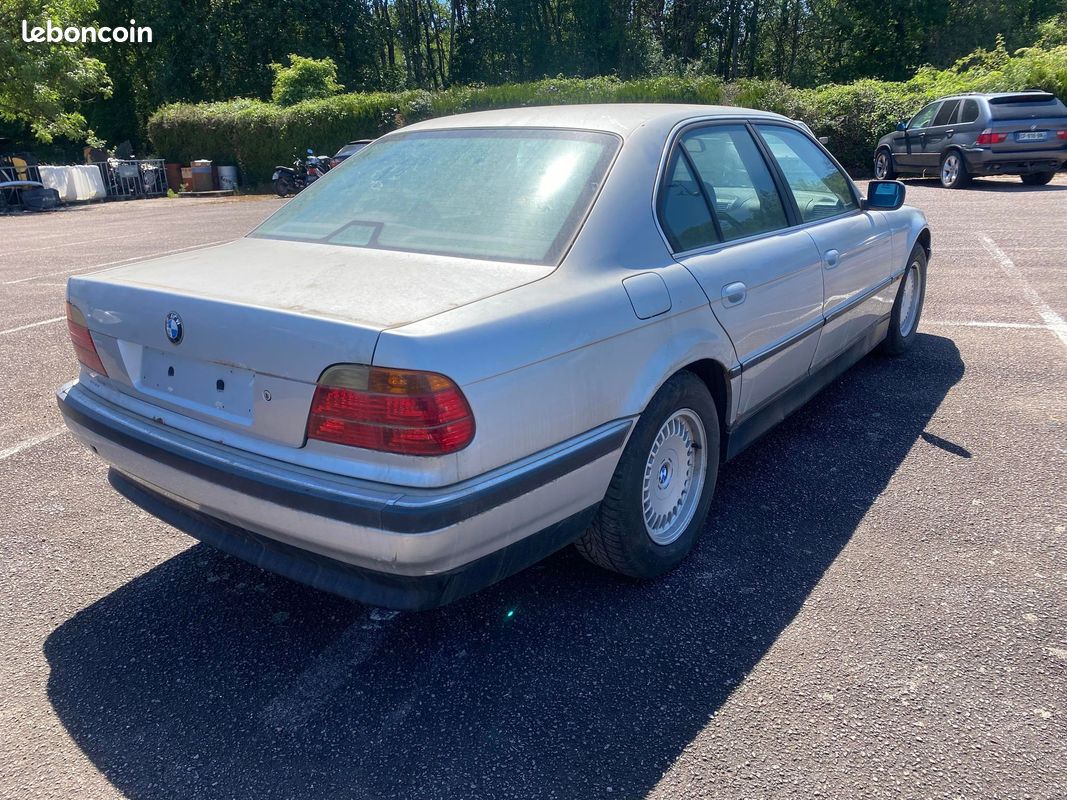 Volant chauffant BMW E38 phase 1 - Équipement auto