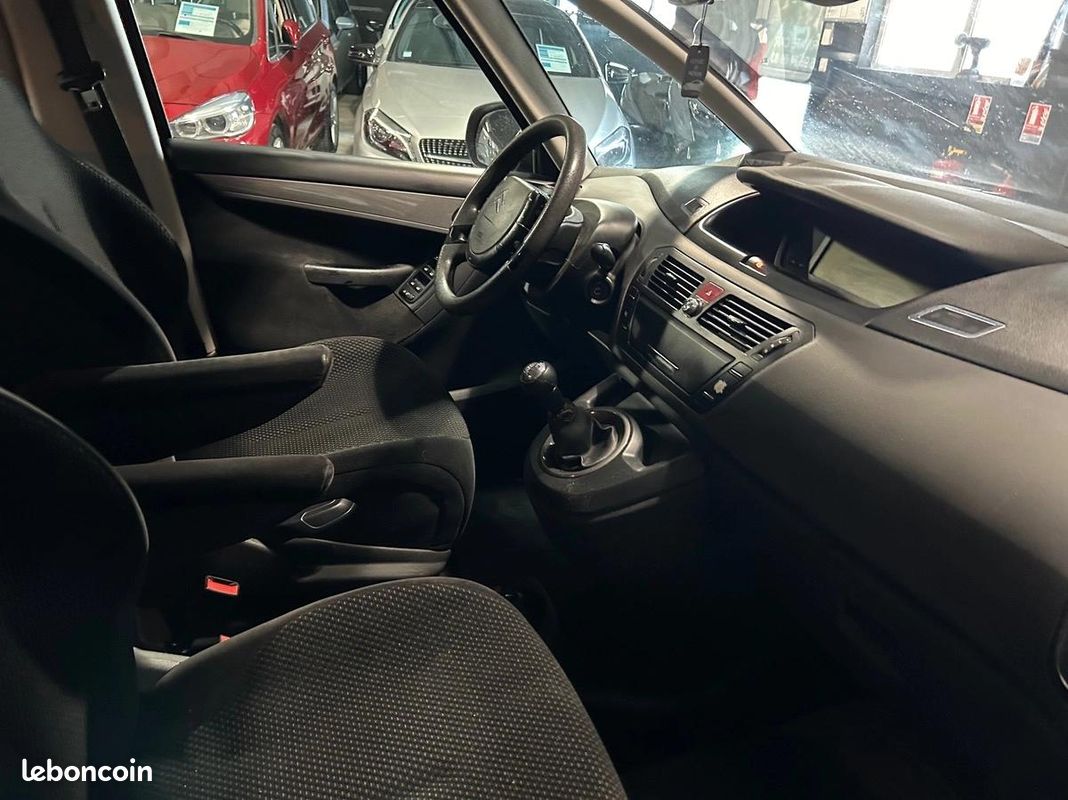 Citroen C4 Picasso HDI 110 CV 3990 d (image 11)