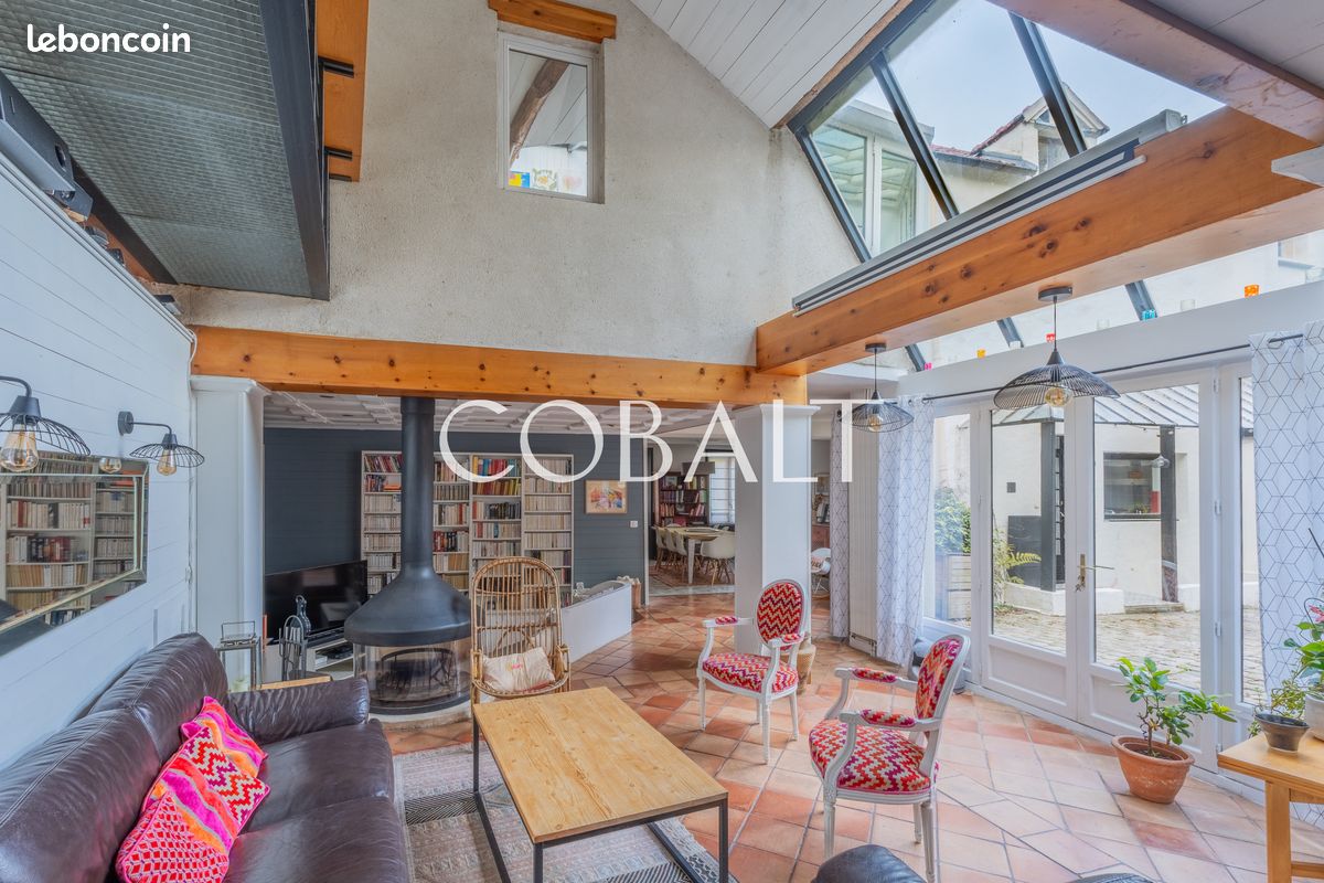 Maison 9 pièces 250 m² · à Bougival · 250 m² · 995 000 €