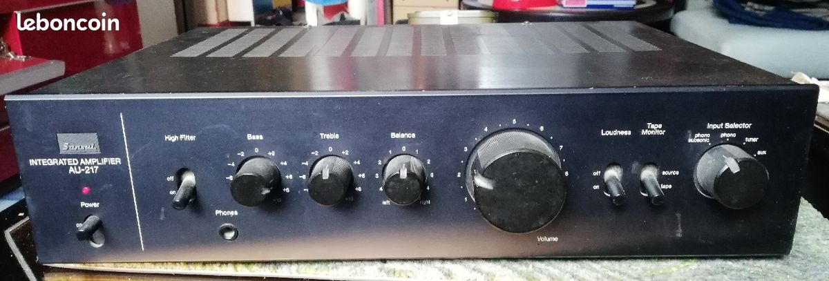 Sansui AU-217 Integrated Amplifier (image 1)