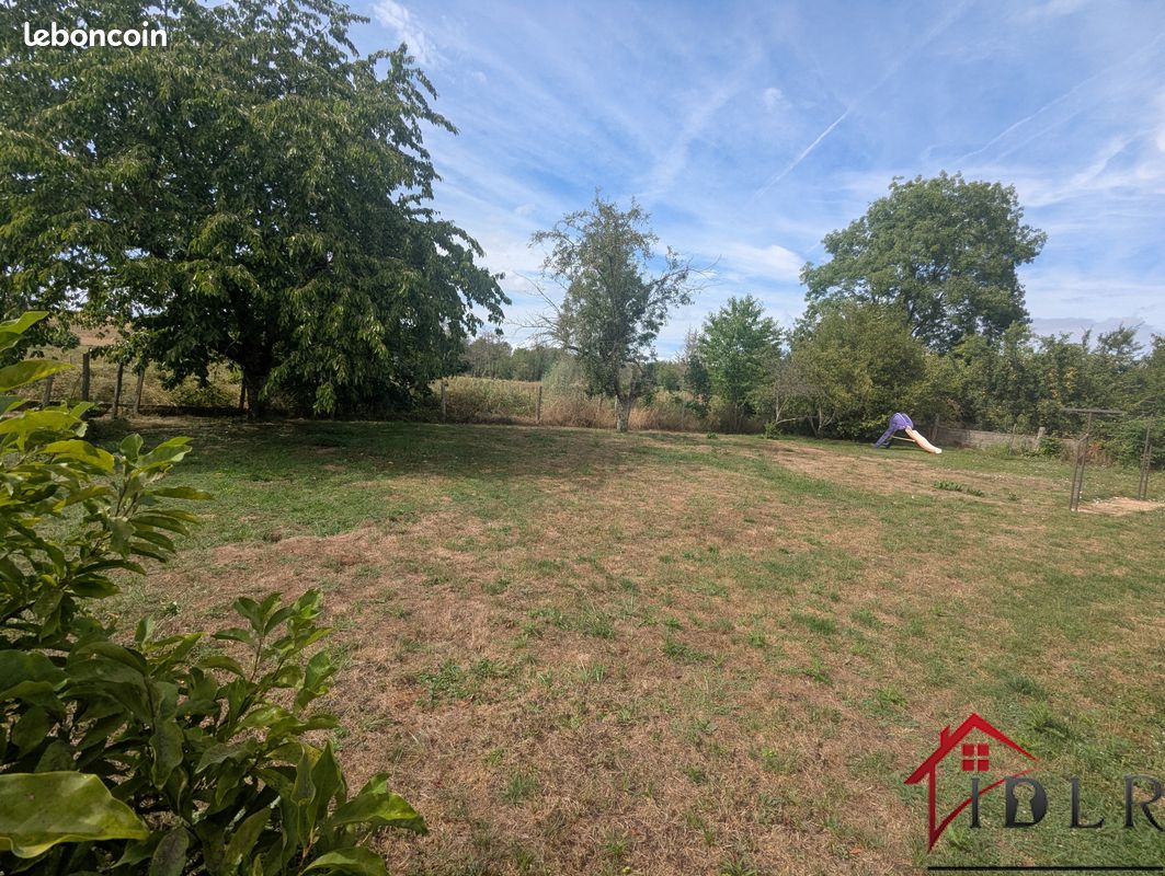 Maison 6 pièces 149 m² · à Champvans · 149 m² · 169 000 €