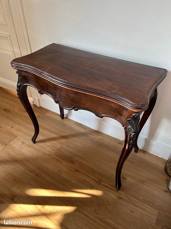 Petit guéridon Louis XV (image 1)