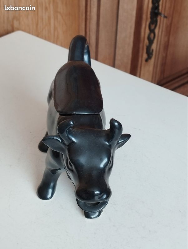 Vache noire en céramique de Staffordshire ? (image 2)