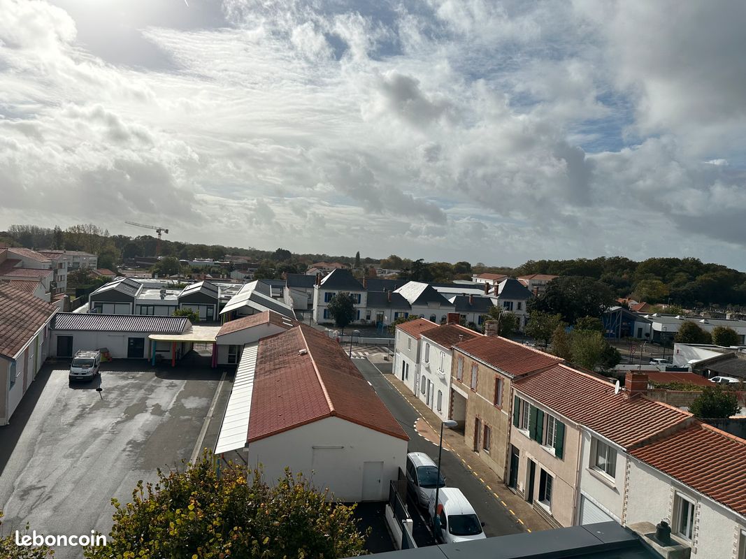 Appartement a louer challans - 7 pièce(s) - 100 m2 - Surfyn