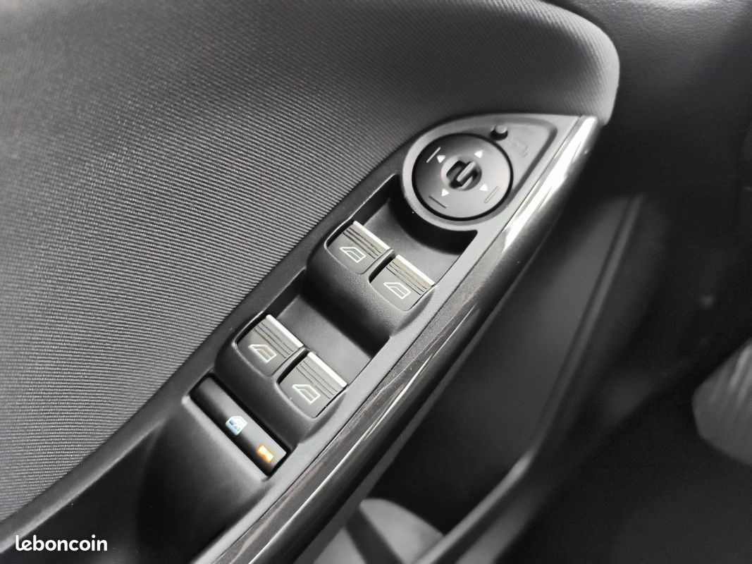FORD Focus 1.0 EcoBoost 125 S&S Titanium (image 16)
