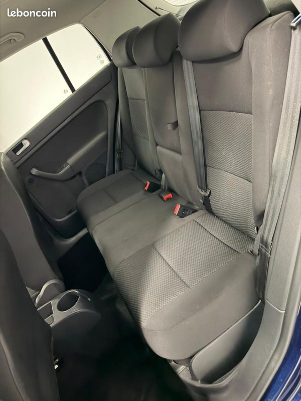 Volkswagen Golf Plus 1.6 TDI 105ch BlueMotion Technology Trendline Garantie 12 Mois Kit Distribution Neuf Climatisation / Radar de Stationnement / Régulateur de Vitesse / Rétroviseurs Rabattables (image 9)