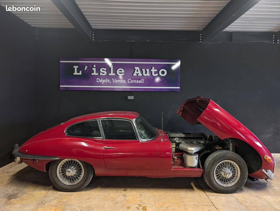 Jaguar E-Type Series 2 4.2 6 cyl en ligne (image 3)