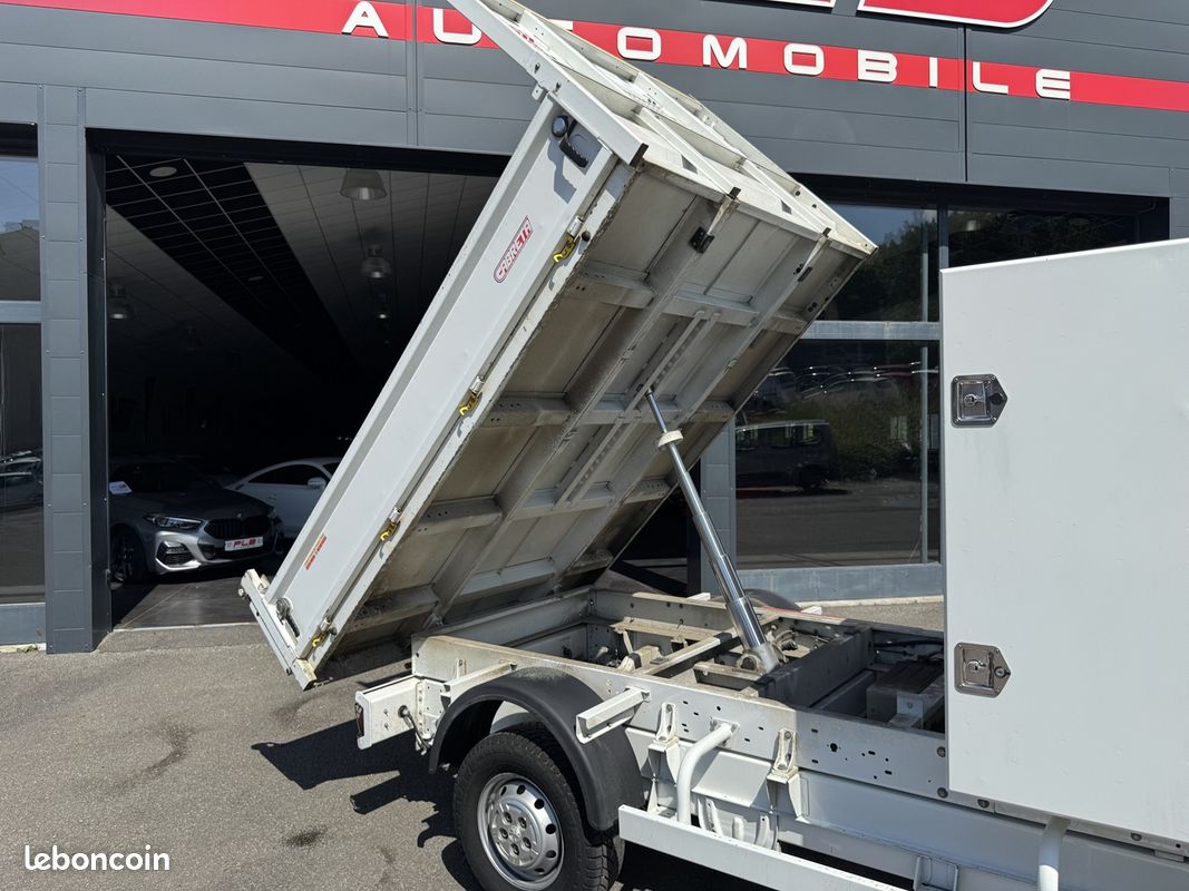 Peugeot BOXER FG 2.0 BLUEHDI 130CV 15 825 HT PLB AUTO (image 19)