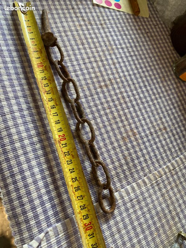 Chaîne et piton métal 30 cm (image 1)