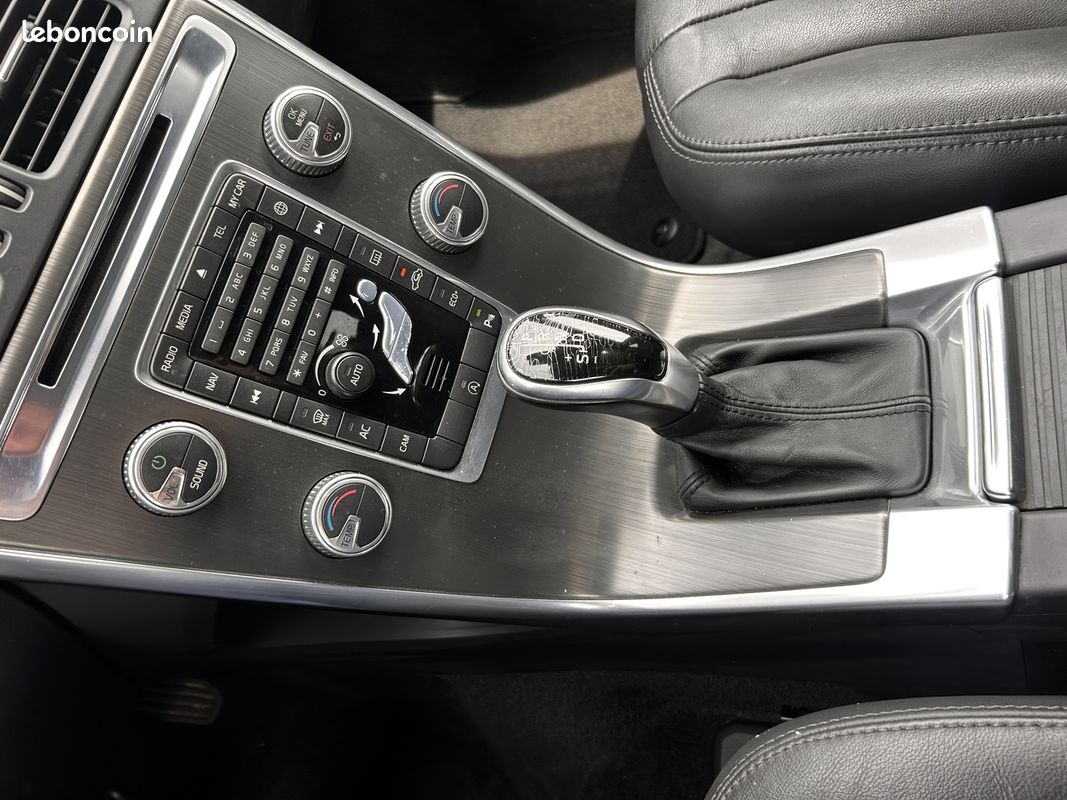 Volvo XC60 "À PROFESSIONNEL" D4 181CH SUMMUM GEARTRONIC (image 13)